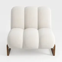 Modèle 3D d'une chaise moderne avec un rembourrage en peluche arrondi dans une teinte crème douce dans les formats SKP, RAR, MAX.