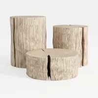 Modèle 3D d'un ensemble de trois tables d'appoint rustiques en bois, chacune conçue pour ressembler à des souches d'arbres naturelles dans les formats de MAX, RAR, et SKP.